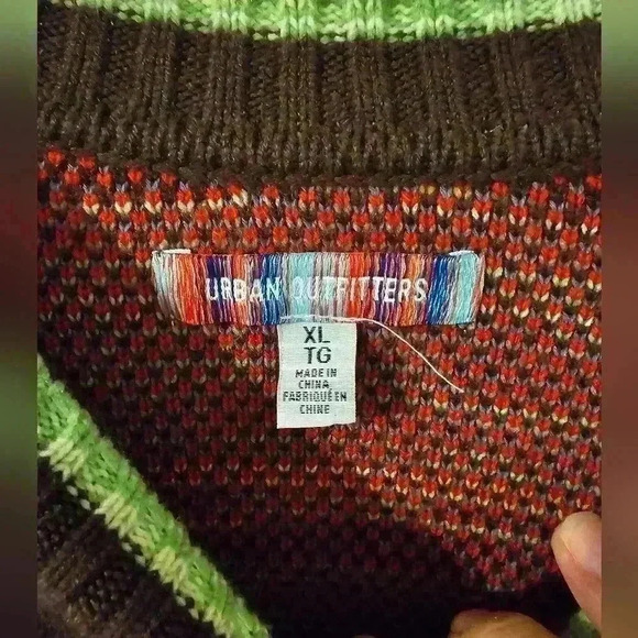 Urban Outfitters UO Graphic Crew Sweater Size XL - Picture 3 of 8